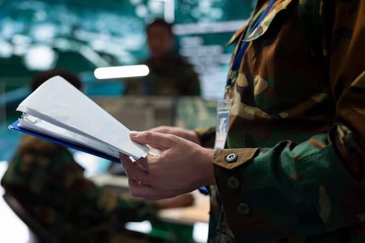 Военкоматы могут оштрафовать работодателя за каждое нарушение воинского учёта отдельно. Почему правило «одна проверка — один штраф» не работает